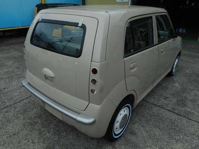 スズキ アルト 660 E パイク オリジナルカラー ホワイトリボン 静岡県 有 スリーキャスト の中古車 中古車情報 中古車検索ex 詳細 スズキ アルト 660 E パイク オリジナルカラー ホワイトリボン 静岡県 有 スリーキャスト の中古車 中古車情報 中古車検索ex 詳細