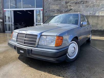 メルセデス ベンツ ミディアムクラス 230e ワンオーナー 北海道 ジョニーモーター の中古車 中古車情報 中古車検索ex 詳細 メルセデス ベンツ ミディアムクラス 230e ワンオーナー 北海道 ジョニーモーター の中古車 中古車情報 中古車検索ex 詳細