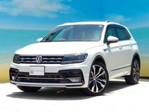 ティグアン TDI 4モーション Rライン ディーゼルターボ 4WD 純正ナビ 黒革 純正ナビ 全周囲カメラ