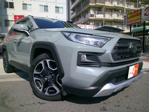 RAV4 2.0 アドベンチャー 4WD セーフティセンス/3灯式LED/スポーティS/