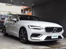 V60 リチャージ プラグイン ハイブリッド T6 AWD インスクリプション 1オーナーパノラマR本革純正ナビTV全方位