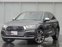 SQ5 3.0 4WD レザーシート・21インチAW・B&O