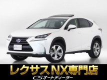 NX 300h バージョンL 4WD 禁煙車/サンルーフ/黒本革/R電動シート