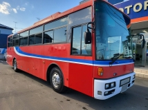 日産デイーゼル 31乗りバス 9200CC 6速MT ターボ車 板金塗装