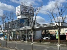 大阪トヨペット（株） 富田林店の店舗画像