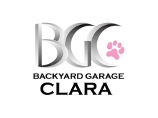 Backyard GARAGE CLARA の店舗画像