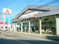 東日本三菱自動車販売 甲西店の店舗画像