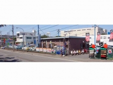 チーム横浜 鶴見店 ライトアップの店舗画像